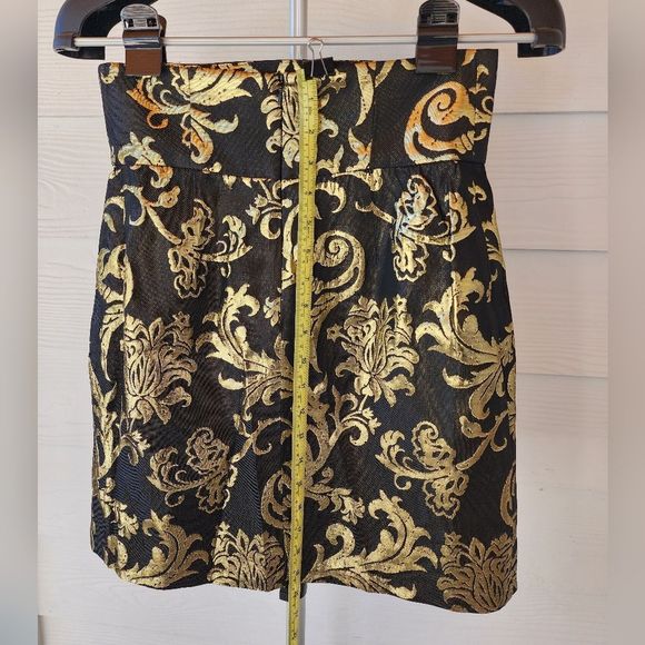 Black and Gold Metallic skirt Sz 2 By ABS Allen Schwartz - Picture 5 of 8